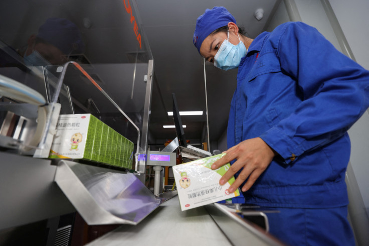 Production line of fever medicine in Anshun