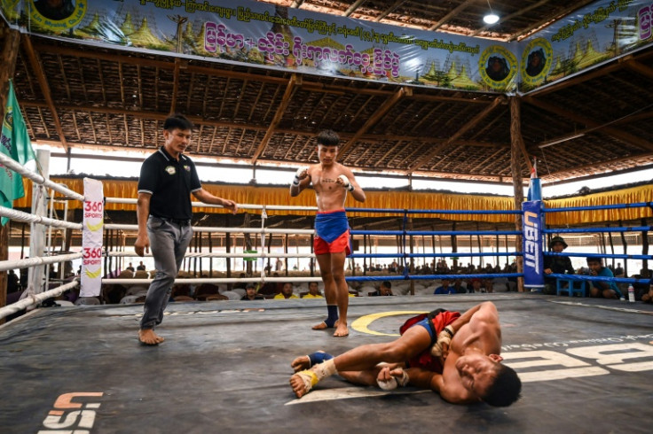 As well as fists, feet, knees, elbows and even the head can also be used to strike an opponent in Lethwei