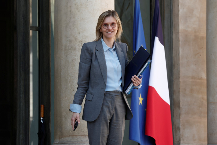 Weekly cabinet meeting in Paris