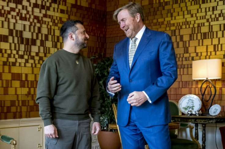 Zelensky (L) with King Willem-Alexander during his official visit at Huis ten Bosch Palace