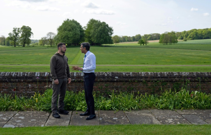 Ukrainian President Volodymyr Zelensky met UK Prime Minister Rishi Sunak in Britain on Monday